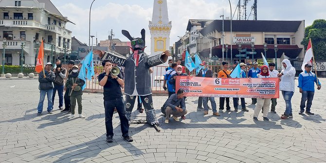 Buruh di Yogyakarta Demo Tolak RUU Kesehatan dan Tuntut Perumahan Murah