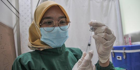 Indonesia Masuk Endemi Covid-19, Masyarakat Masih Perlu Vaksinasi?