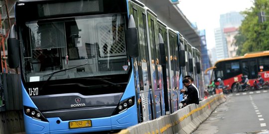 Protes Transjakarta Beroperasi di Bandara Soekarno Hatta