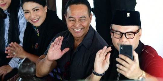 Andika Perkasa Video Call Megawati Saat Ziarah di Makam Bung Karno, Pertanda Apa?