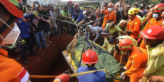 Momen Pemakaman Fajri, Pria Obesitas Berbobot 300 Kg: Dibantu Damkar dan Basarnas