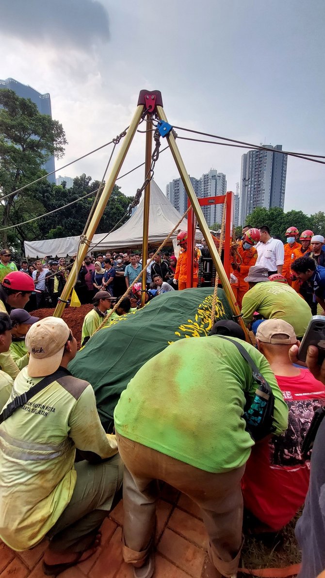 proses pemakaman fajri obesitas