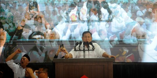 Kelakar Prabowo Minta Ibu-Ibu Jangan Remas Tangannya Keras-keras Kalau Salaman