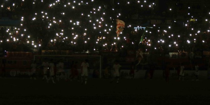 Mati Lampu Ganggu Laga Persija Jakarta Vs Ratchaburi FC, Candrabaga Gelap Gulita