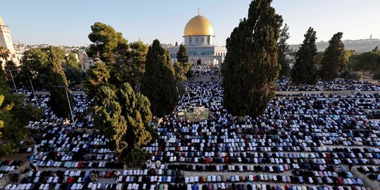 Salat Idul Adha di Komplek Masjid Al Aqsa Berlangsung Khusyuk dan Damai