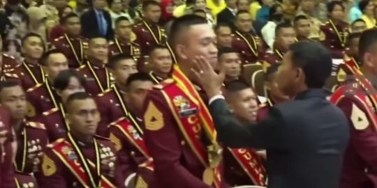 Momen Haru Jenderal Polisi Salami Peraih Adhi Makayasa, Ternyata Anak Sendiri