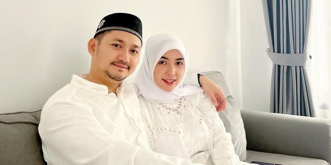 Penuh Kehangatan, Potret Perdana Angga Wijaya Rayakan Idul Adha Bareng Istri Baru