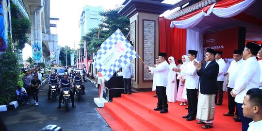 Kapolri Bagi-Bagi 9.300 Hewan Kurban & 10 Ton Rendang, Didampingi Bintang Tiga Polri