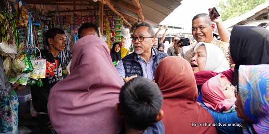 Tinjau Pasar Kalianda Lampung, Mendag Pastikan Harga Barang Kebutuhan Pokok Stabil