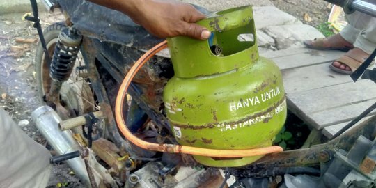 Belajar dari Youtube, Warga Jambi Manfaatkan Gas Melon Jadi Bahan Bakar Motor