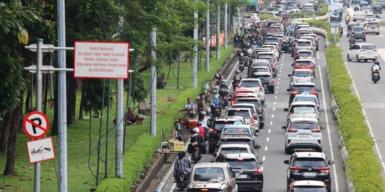 Potret Kemacetan Menuju PRJ, Warga Diimbau Gunakan Transportasi Umum
