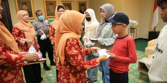672 Orang dari Honorer hingga Mahasiswa Yatim Dapat Beasiswa DWP Kemenag