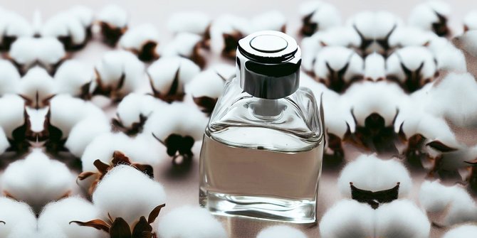 8 Parfum dengan Aroma Cotton Flower yang Wanginya Segar Kayak Habis Mandi