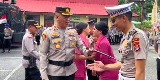 Kenaikan Pangkat Belum Bawa Istri, Anggota Polisi Langsung Dihukum Atasan