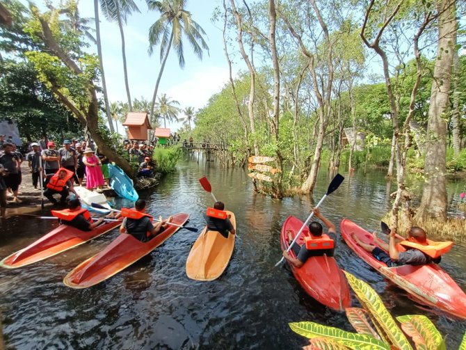 libur panjang iduladha wisata dan hotel banyuwangi kebanjiran pengunjung