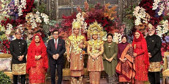 Cantiknya Cucu Megawati saat Resepsi Pernikahan, Suaminya Ganteng WN Aljazair