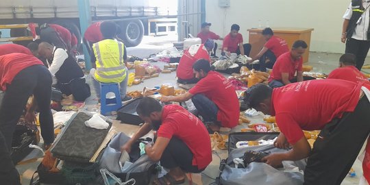 Nekat Bawa Air Zamzam, Koper Jemaah Haji Indonesia Dibongkar Petugas