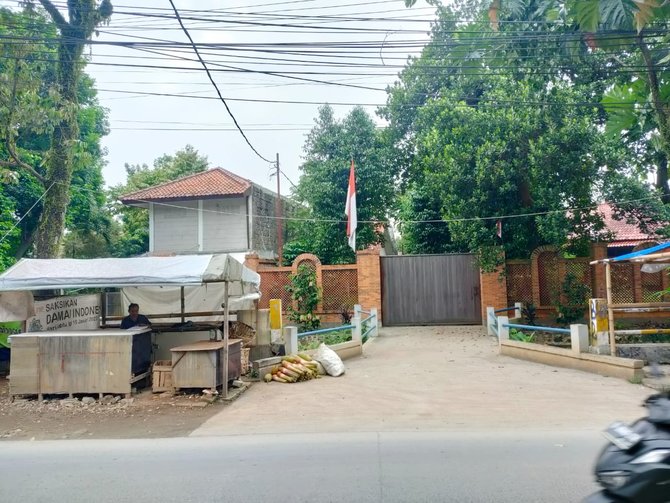 rumah panji gumilang di depok