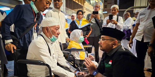 Menag Lepas Kepulangan Jemaah Haji Indonesia, Tambah Jatah Air Zamzam Jadi 10 Liter