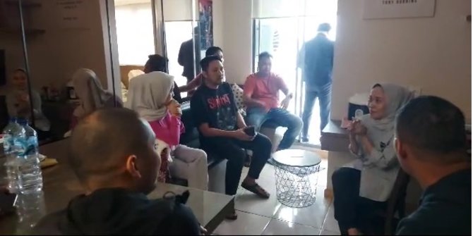 Si Kembar Rihana Rihani Pindah-Pindah Apartemen Selama jadi Buronan