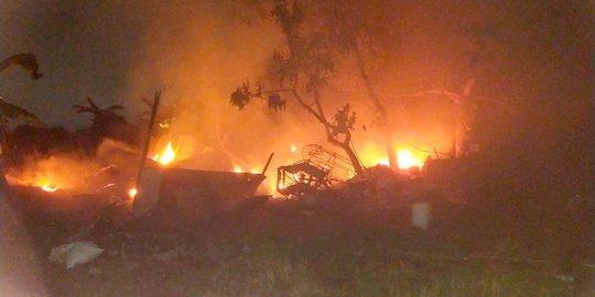 Petugas Kebersihan di Makassar Bunuh Warga, Rumah Orang Tuanya Dibakar Massa