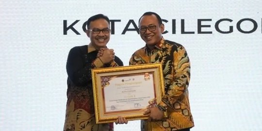 Pemkot Cilegon Sabet Terbaik ke 3 di Grand Design Pembangunan Kependudukan Award