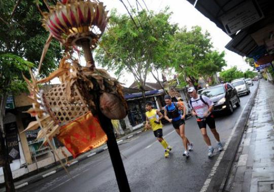 Lari dari Bali ke Jakarta