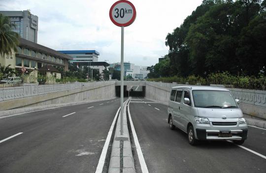 Underpass Trunojoyo bisa di lalui