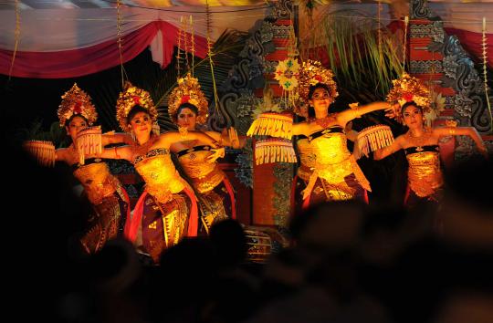 Ribuan umat Hindu Jakarta ikuti upacara Melasti