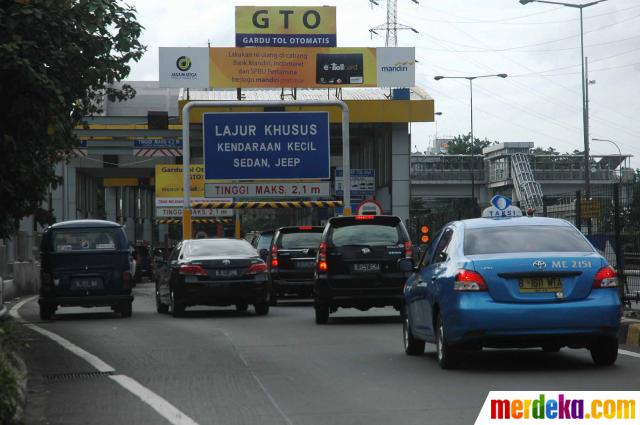 Foto Pintu  tol  tempat Dahlan Iskan marah merdeka com