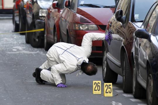 Bom di depan KBRI Paris