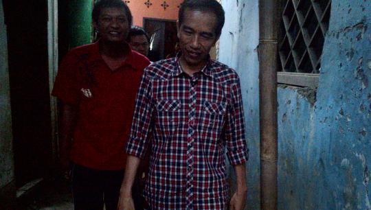 Jokowi dan Hidayat di kampung kumuh