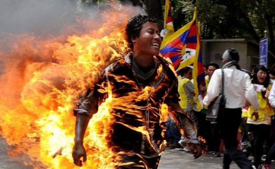 Pemuda Tibet bakar diri 