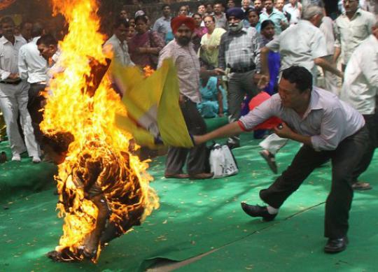 Pemuda Tibet bakar diri 