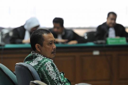 Nyoman dan Dadong divonis tiga tahun  