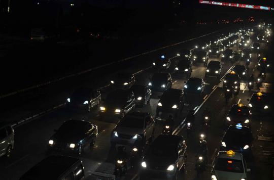 Hemat energi di Jakarta (2)