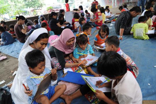 Pendidikan gratis untuk anak jalanan