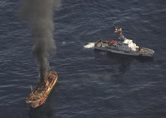 "Kapal Hantu" Jepang ditenggelamkan