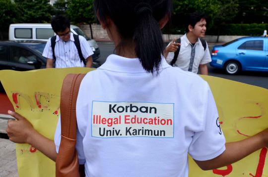 Tertipu kampus, mahasiswa datangi Bundaran HI