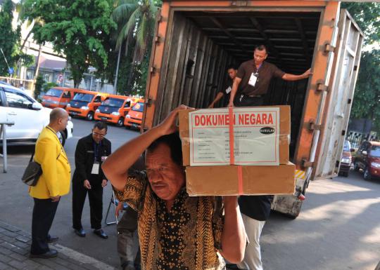 Polisi kawal distribusi soal Ujian Nasional