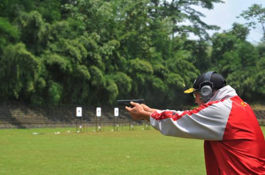 Wartawan latihan menembak bersama Kopassus