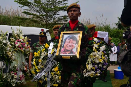 Presiden SBY  melayat  jenazah Wamen ESDM  Widjajono 