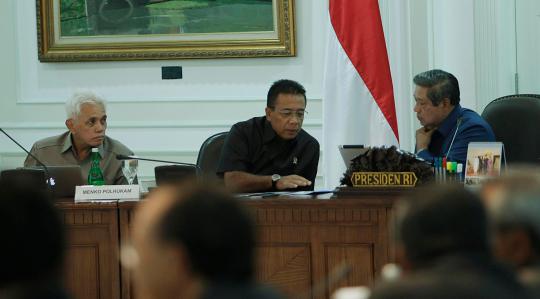 SBY pimpin rapat kabinet