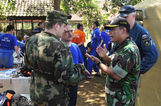 Tim SAR Rusia untuk investigasi kecelakaan Sukhoi SJ 100 dievakuasi da 
