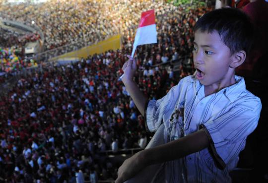 Ribuan umat kristiani mengikuti acara World Prayer Assembly yaitu doa  