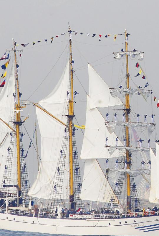 KRI Dewaruci ikut parade kapal perang di New York