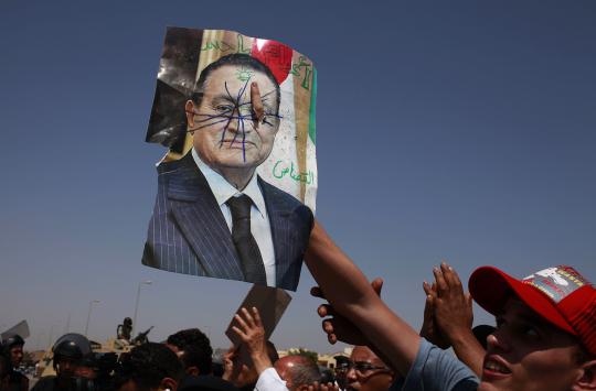 Husni Mubarak divonis seumur hidup