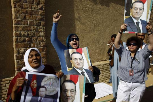 Husni Mubarak divonis seumur hidup