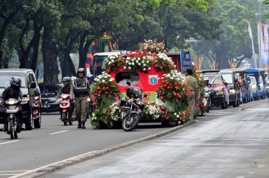 Pawai mobil hias di Jakarta