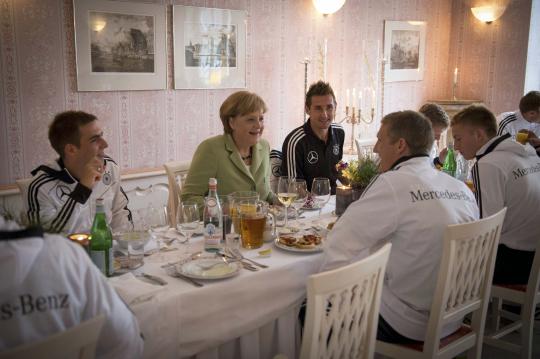 Kanselir Merkel beri semangat Jerman